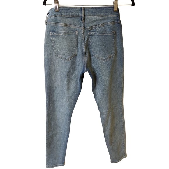 Womens Old Navy Rockstar Mid-Rise Distressed Embroidered Floral Capri Jeans Sz 6 - Picture 4 of 14